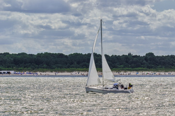 REST ON THE YACHT - Sailing along the coast