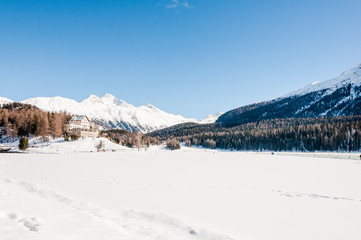 St. Moritz, St. Moritzersee, Stazerwald, Winter, Wintersport, Winterwanderweg, Oberengadin, Alpen, Graubünden, Schweiz