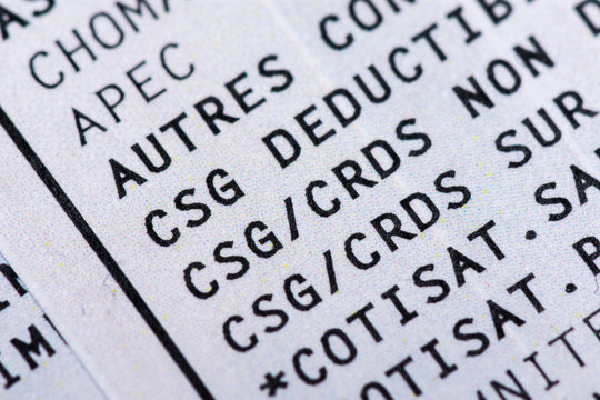 Bulletin de paie fran&ccedil;ais avec cotisations sociales (CSG, CRDS). Gros plan