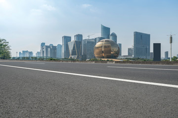 Obraz premium Highway Road and Skyline of Modern Urban Architecture in Hangzhou..