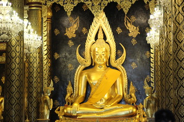 golden buddha statue in thailand