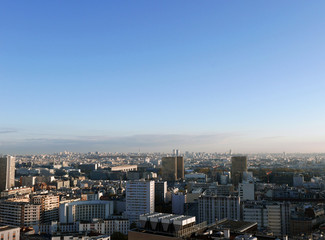 Fototapeta premium vista aerea dei tetti di un quartiere di parigi in francia