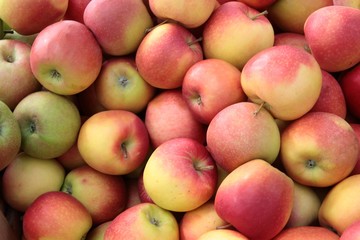 apples in basket close up