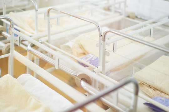 Krankenhaus Betten Zimmer weiß Wand Detail