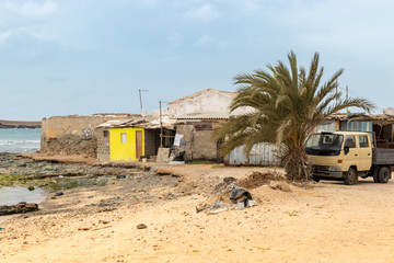 Gebäude im Hafengebiet von Sal Rei, Boa Vista, Kapverden 