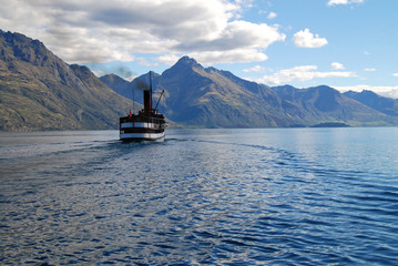 queenstown steamer on Lake 