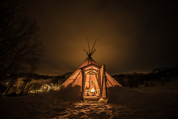 Tipi night Lyngen