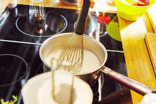 Cake cooking prosess mixing
