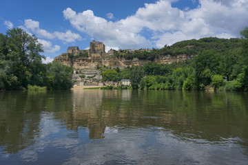 Fototapeta na wymiar Sarlat Periogord France village river reflexion Dordogne medieval