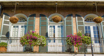 French Quarter architecture, New Orleans, Louisiana, United States. Built in the 18th century Spanish architectural style with cast iron balconies.