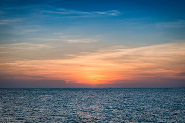 Fototapeta premium Beautiful Sunset over the Oceans Horizon at Los Roques, Venezuela