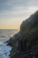 Atardecer en acantilado sobre la costa de Brasil