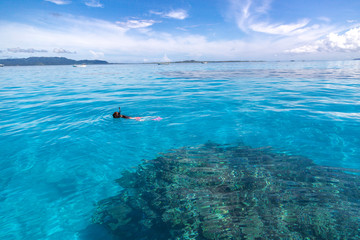 沖縄の透明な海