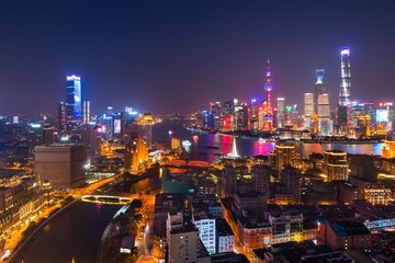 Fototapeta premium Widok z lotu ptaka Shanghai Pudong w nocy