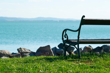 lakeside bench 