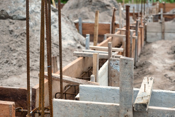 Structure reinforced concrete floor purlin with steel tied and sheets of wood, house building