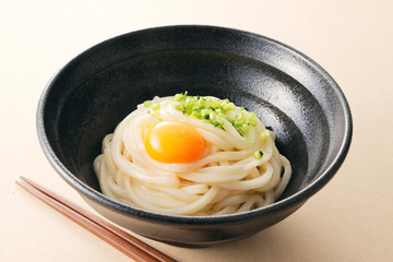 釜玉うどん　Kamatama-udon. Japanese udon with raw egg.