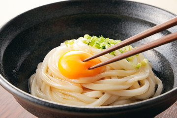 釜玉うどん　Kamatama-udon. Japanese udon with raw egg.