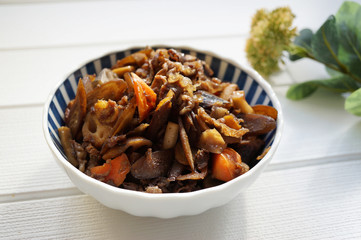 牛肉とれんこんのしぐれ煮