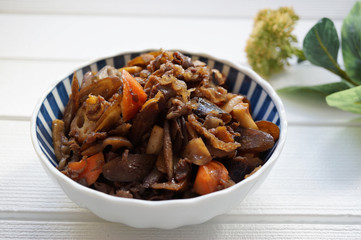 牛肉とれんこんのしぐれ煮