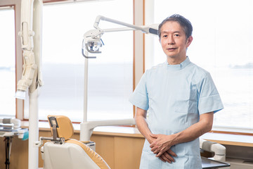 笑顔の歯医者さん