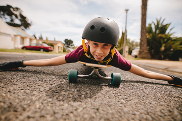 Boy playing on his skateboard © Jacob Lund