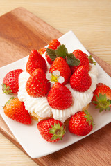 イチゴのケーキ