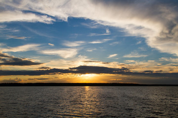 Obraz premium Sunset on the lake, Saint lake, Shatura, Moscow region