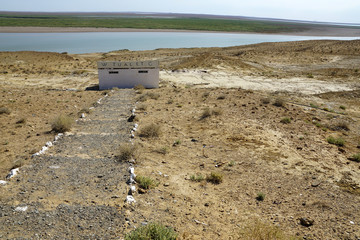 skurrile Toilette an der usbekisch-turkmenischen Grenze W tualet C