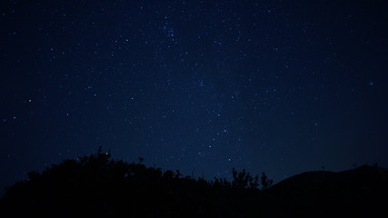 山と星空