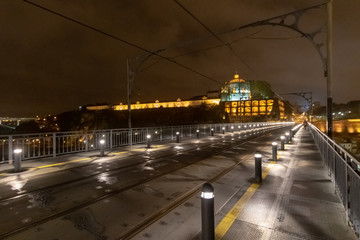 Naklejka na ściany i meble Thr train on the famous Porto Bridge - Ponte da Arrábida, Porto< Portugal