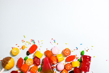 아름답고 다채로운 색의 사탕들