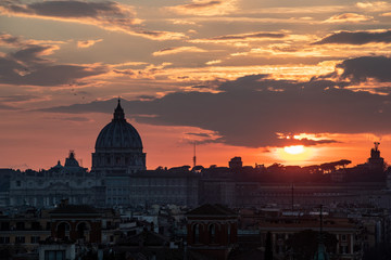 Fototapeta na wymiar San Pietro al tramonto 