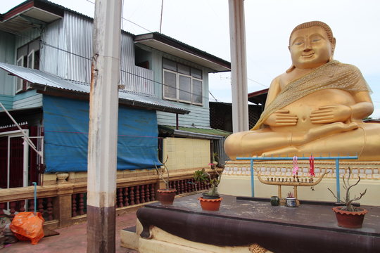 Golden Buddha Ayutthaya