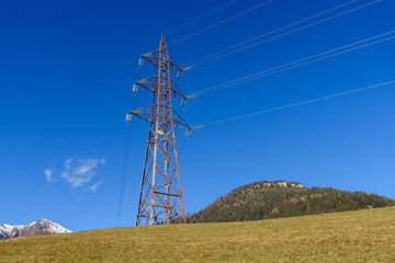 Linea elettrica per energia elettrica di media tensione