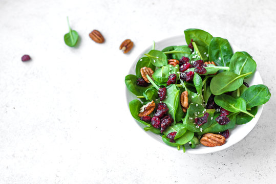 Spinach Salad With Pecan Nuts And Cranberries