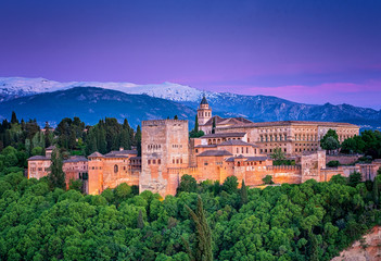 Fototapeta na wymiar Famous Alhambra in sunset in Granada, Spain