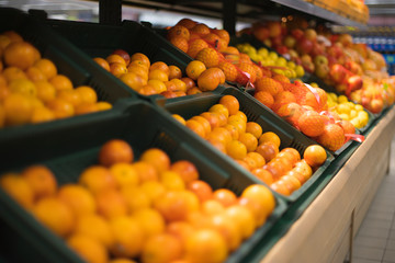 Oranges on the shop counter.