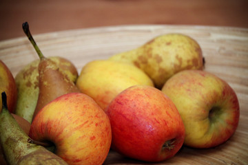 Bowl of apples and pairs