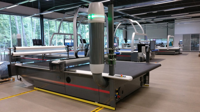 CNC machine for cutting fabrics textile materials and leather
