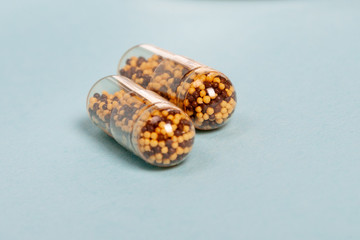 Transparent food supplement capsules