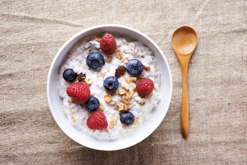 muesli with youghurt and berries