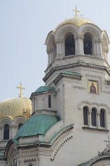 Alexander-Newski-Kathedrale - Front mit Kreuz