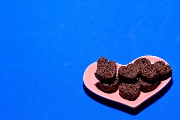 ハートの皿とハートのチョコ
