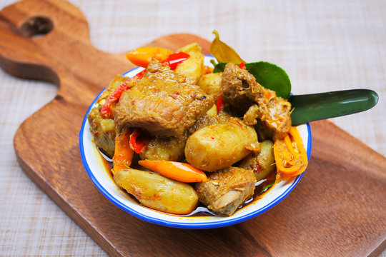 Yellow curry paste with Hausa potato, Southern Thai food