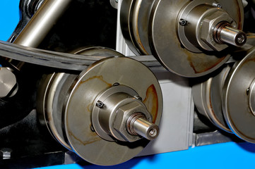 Industrial machine for bending steel pipes and rods