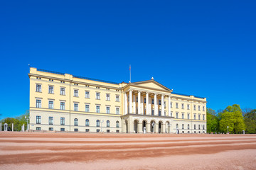 Fototapeta premium The Royal Palace in Oslo city, Norway