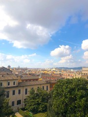 Fototapeta na wymiar Skyline romano conv ista del Vaticano e di Montecitorio, Roma, Italia