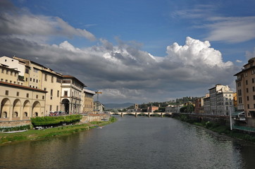 Fototapeta na wymiar The Arno River in Florence, Italy