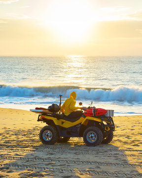 Lifeguard baggi beach. Nazare, Portugal